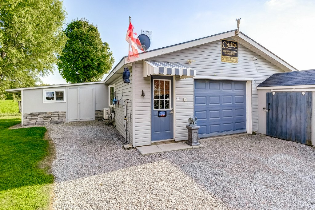 Separate heated & cooled workshop and office